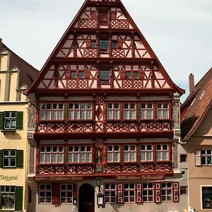 Deutsches Haus فندق
